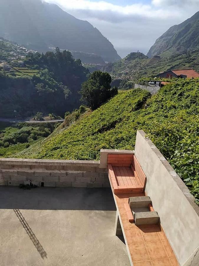 Casa Do Vale * São Vicente